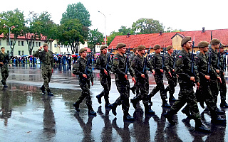 Prawie 200 żołnierzy Wojsk Obrony Terytorialnej złożyło przysięgę w Bemowie Piskim